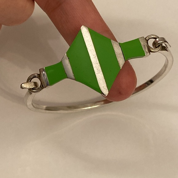 Native Sterling and Green Enamel cuff bracelet - Picture 4 of 16